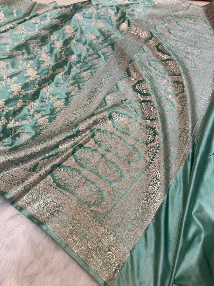 Mashru Silk Banarasi Zari Small Border Plain Design Saree