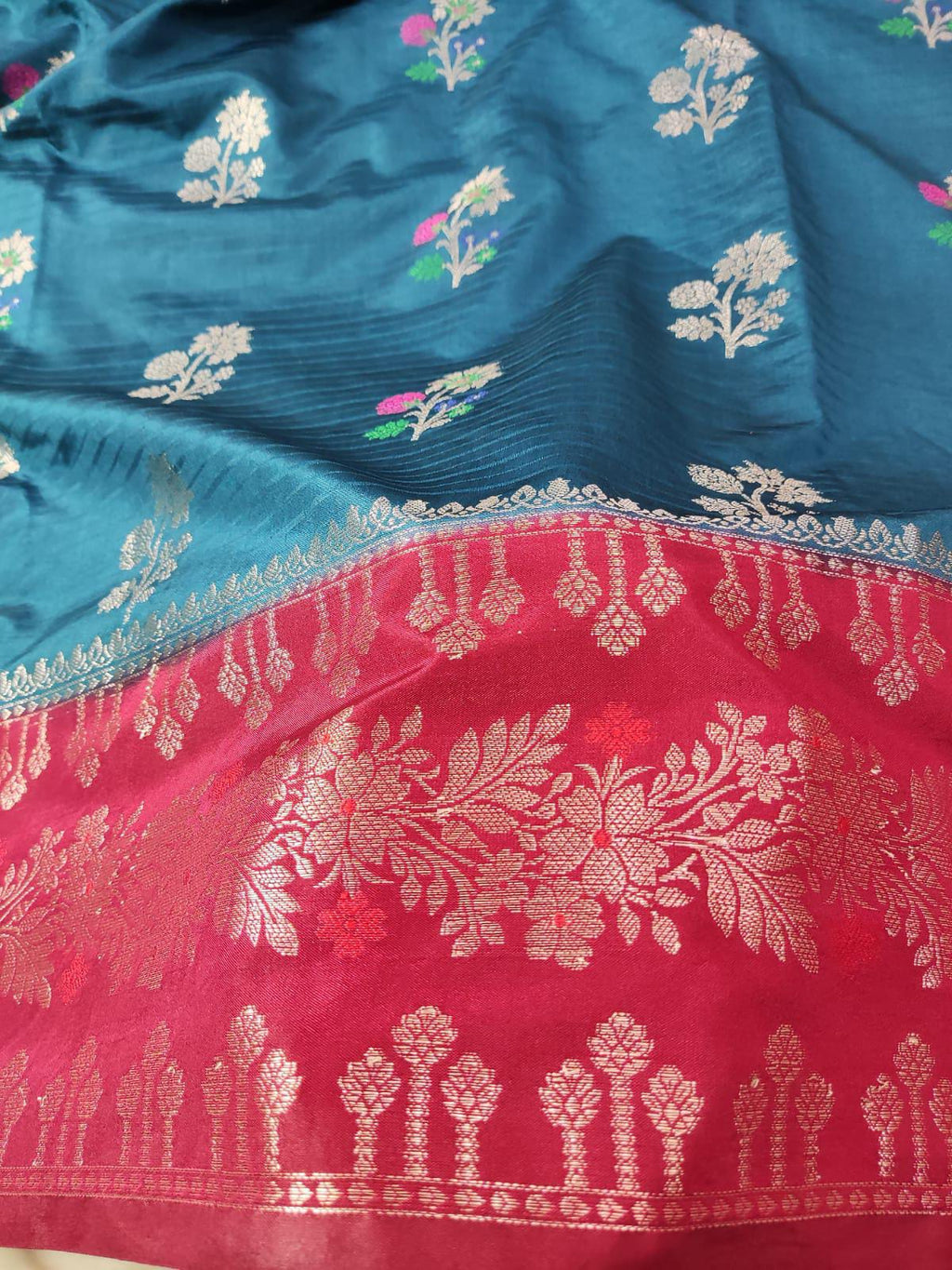 Contrast Silk Dhari Minakari Buta Design Saree