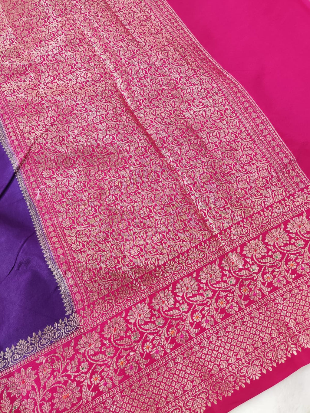 Contrast Silk Buta Zari Brder Design Saree