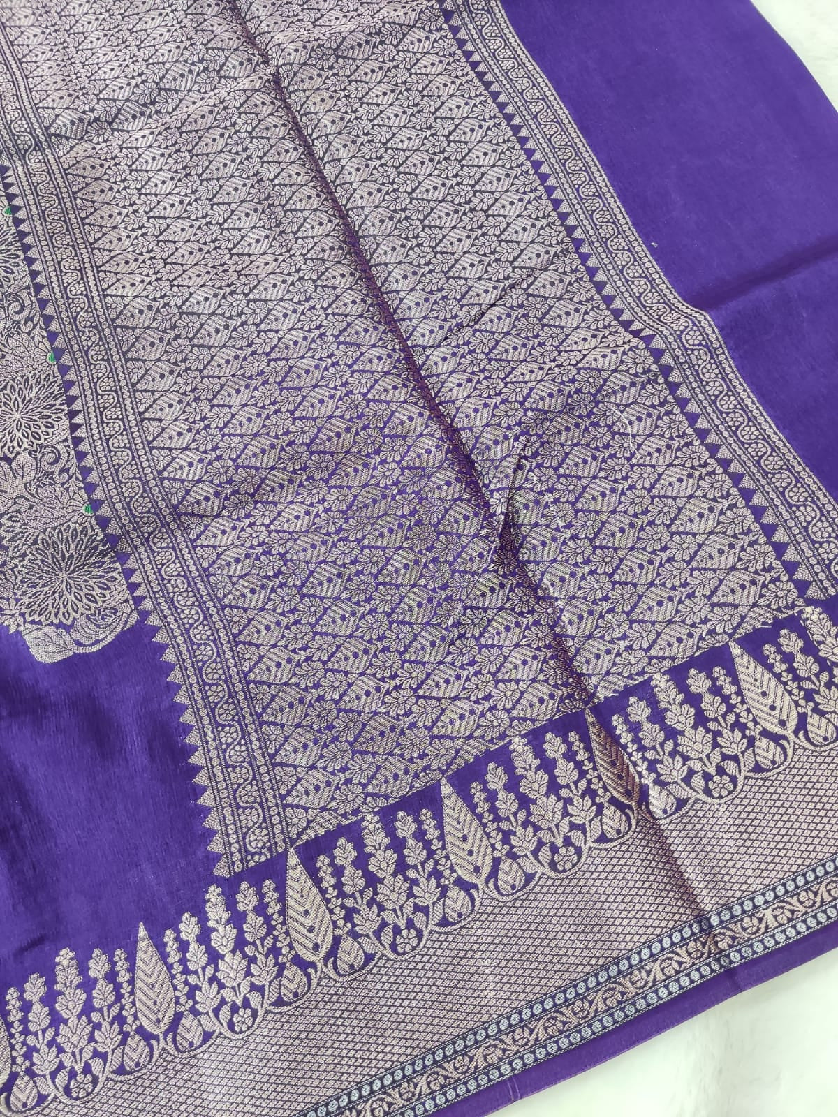 Banarasi Viscose Silk Meenakari Saree