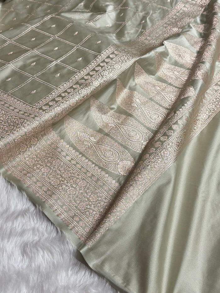Mashru Silk Banarasi Zari Small Border Plain Design Saree