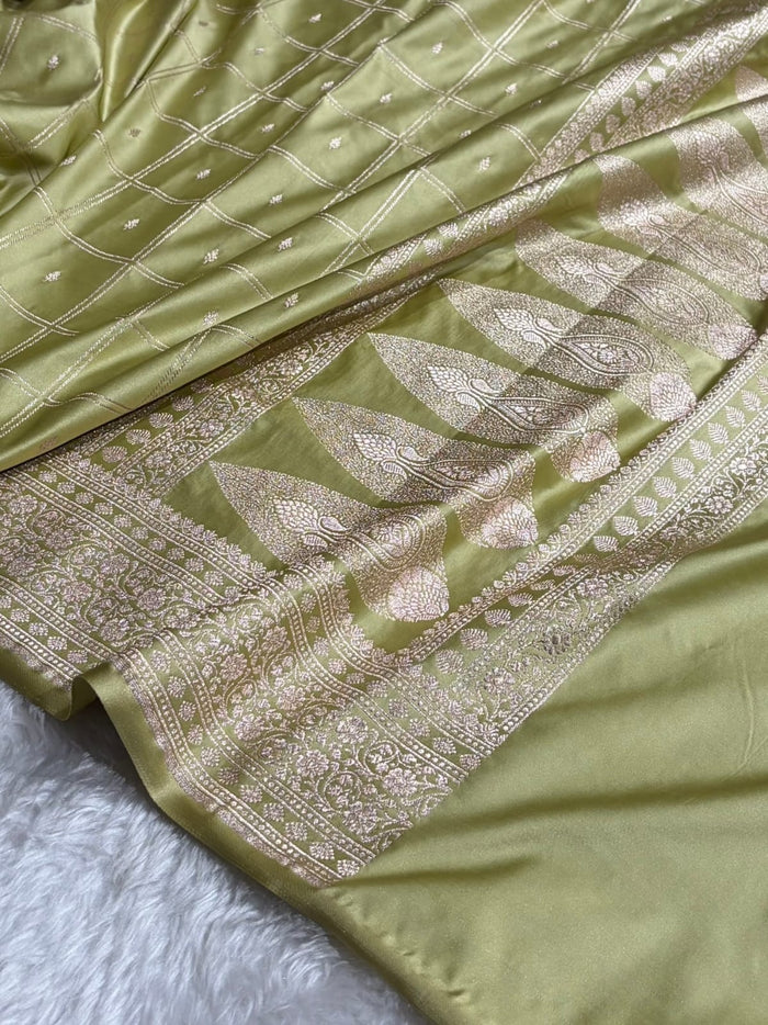 Mashru Silk Banarasi Zari Small Border Plain Design Saree