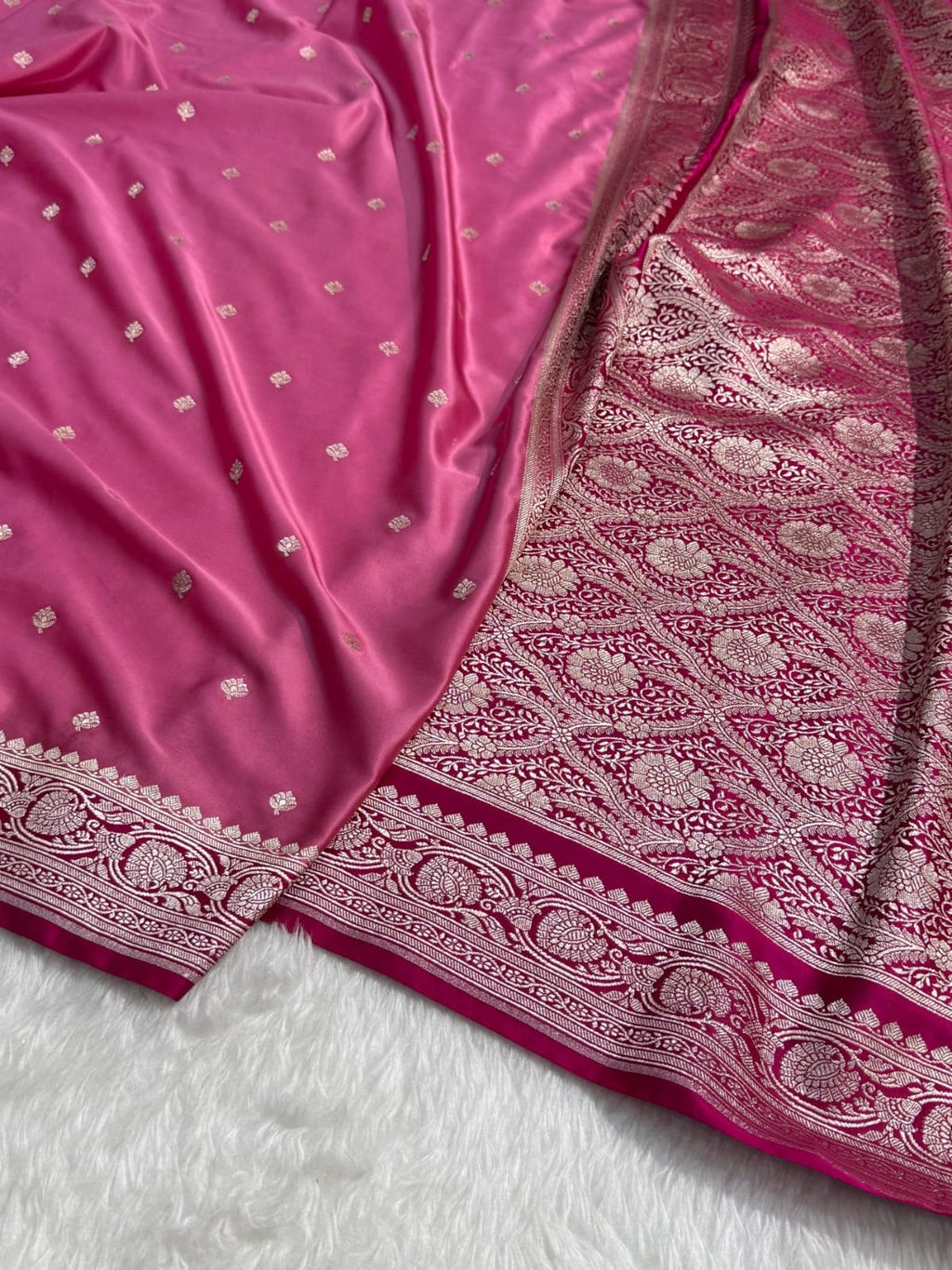 Mashru Silk Banarasi Zari Small Border Plain Design Saree
