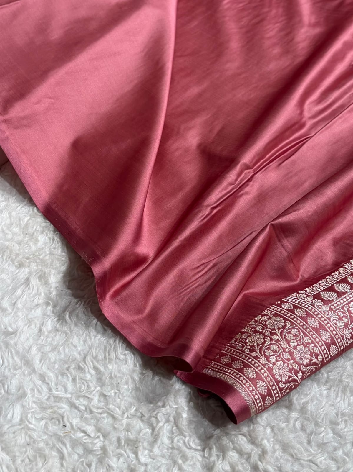Mashru Silk Banarasi Zari Small Border Plain Design Saree