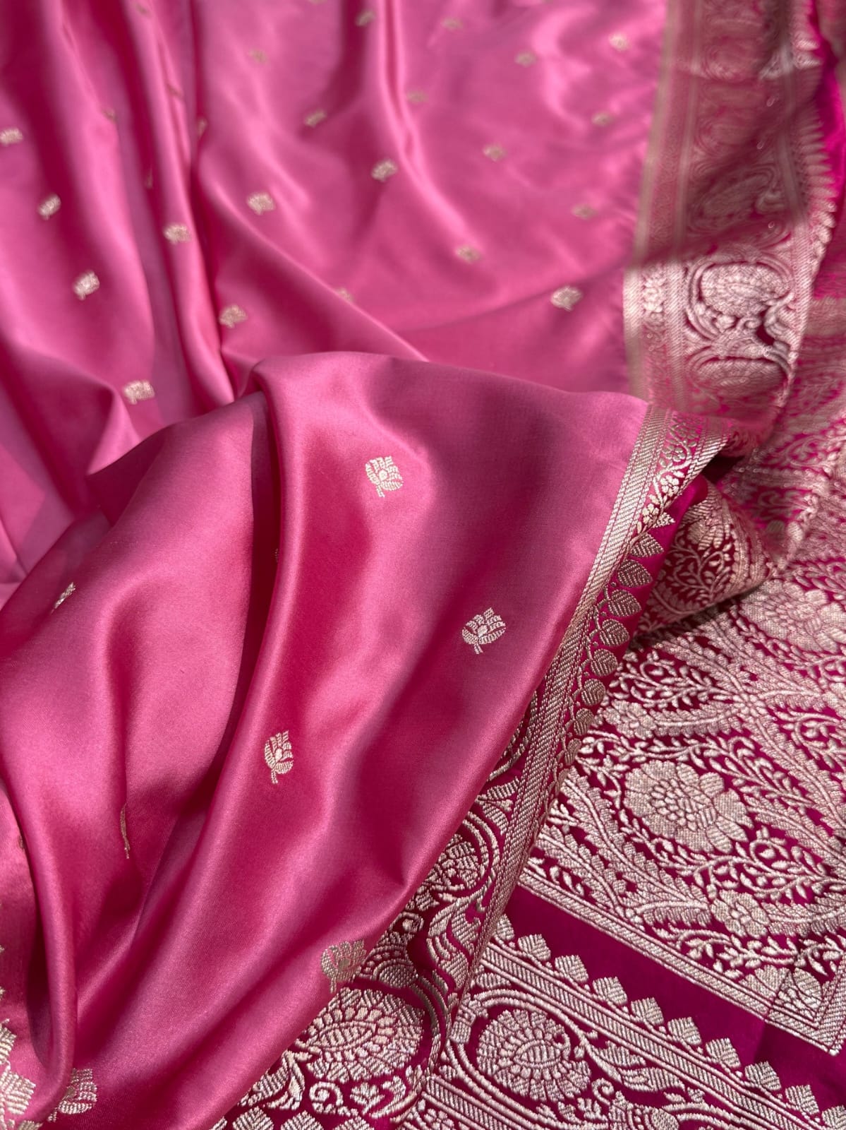 Mashru Silk Banarasi Zari Small Border Plain Design Saree