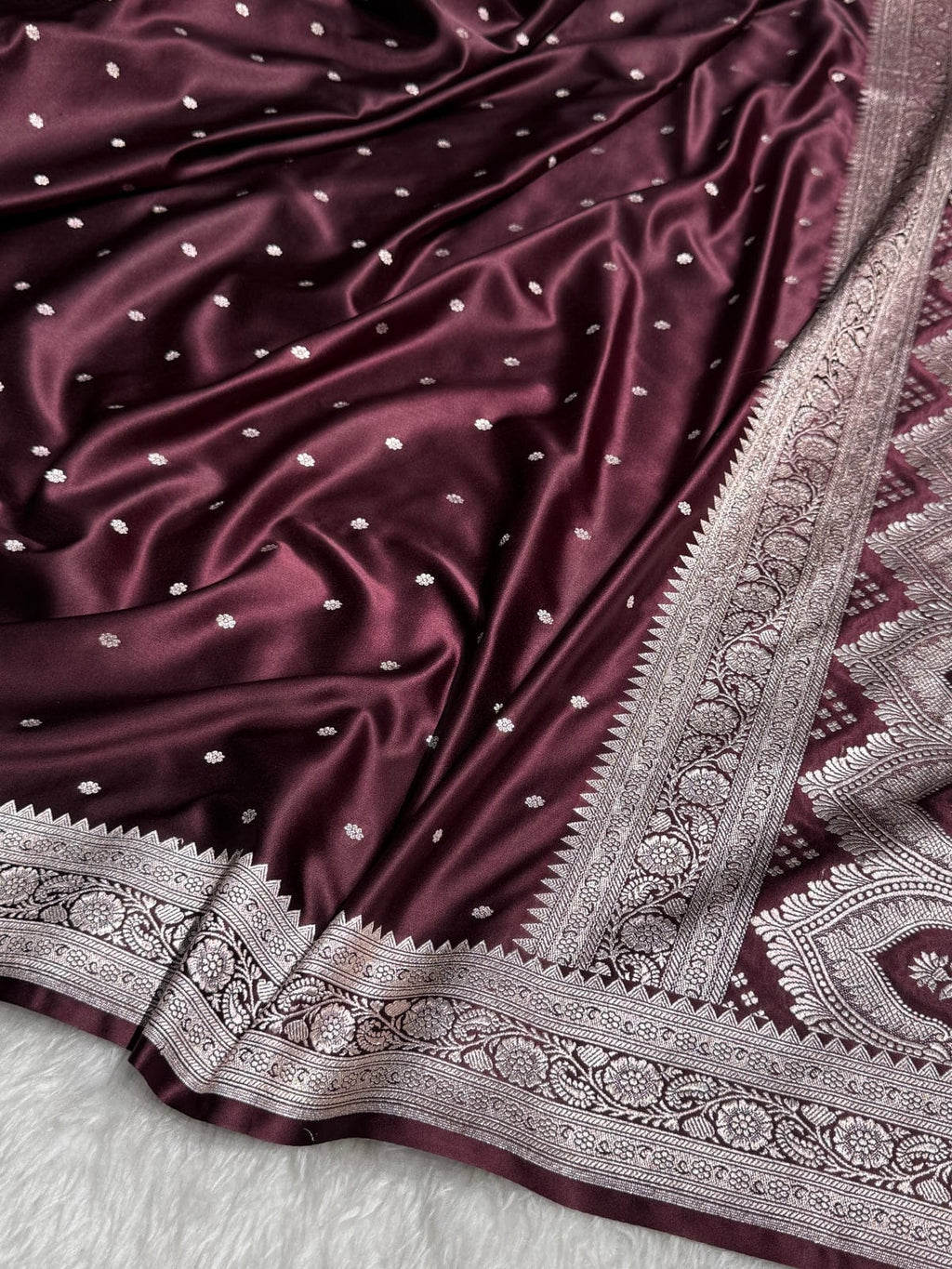 Mashru Silk Banarasi Zari Small Border Plain Design Saree
